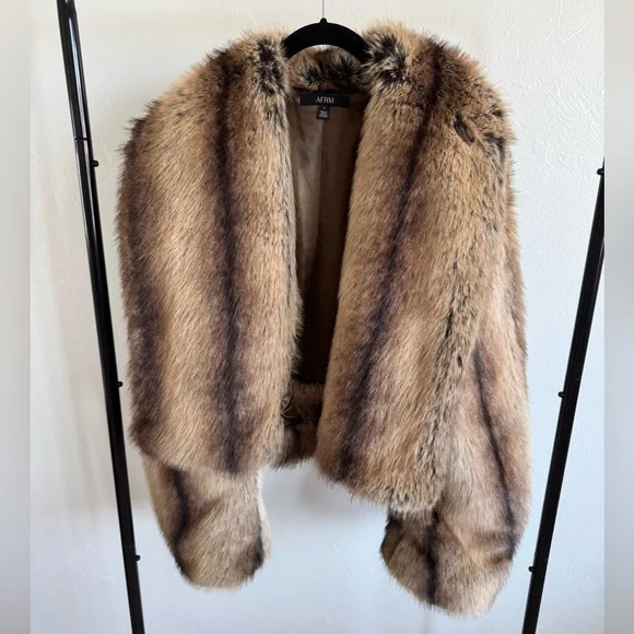 AFRM Stephanie Jacket in Taupe - Picture 3 of 5